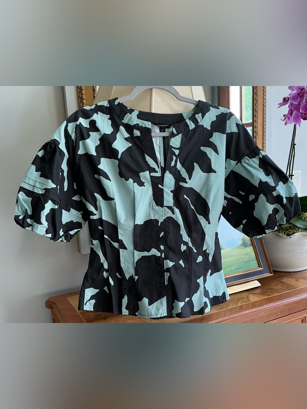 Banana Republic Black and Mint Abstract Print Blouse. Small